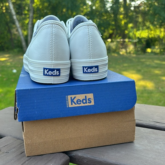 Keds Triple Kick Leather White Platform Shoes - Picture 2 of 6